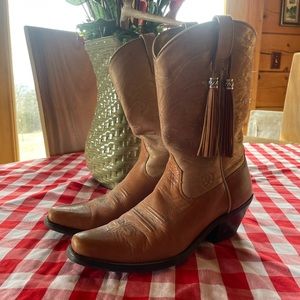Boots ariat shimmer brown size 8.5